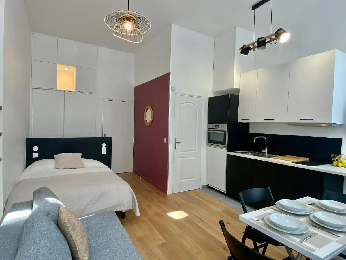 Apartment Aboukir 2 Paris